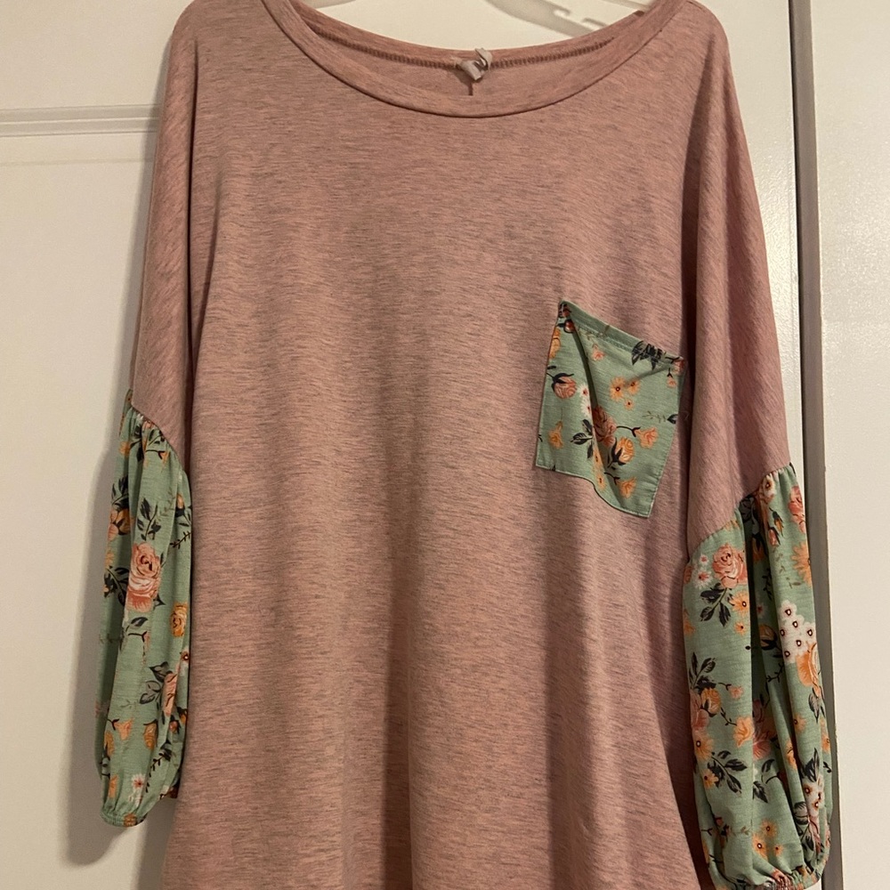 Long sleeve spring top